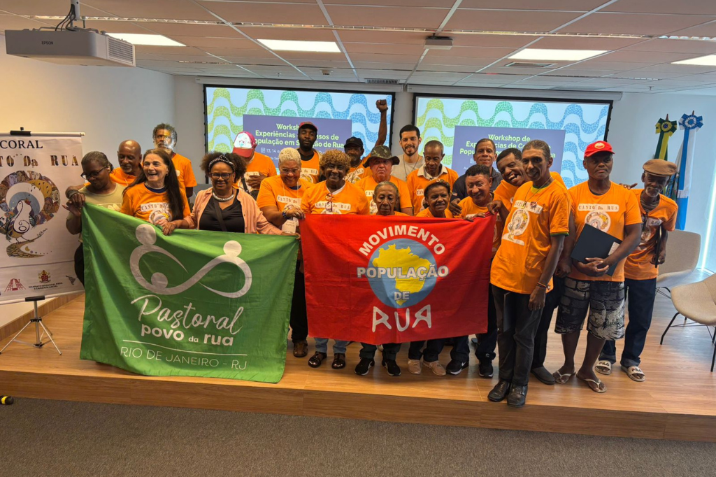Coral Canto da Rua participa de workshop sobre população de rua